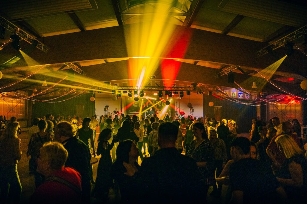 Ü30 Party in der Stadthalle Möckern mit der Partyband Empire